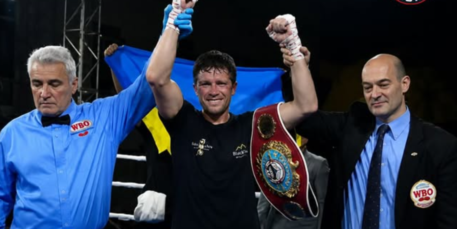 Непереможний український боксер здобув чемпіонський титул вперше за 10 років (ВІДЕО)