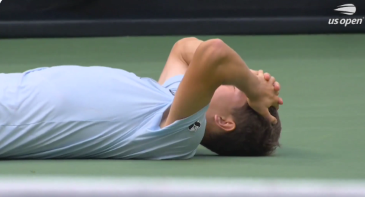 Син українських спортсменів сенсаційно пробився в 1/4 фіналу US Open, здобувши історичну перемогу