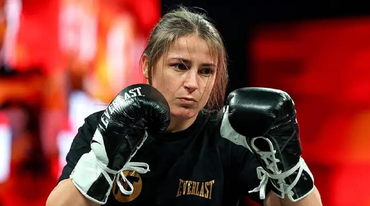 Кеті Тейлор втретє стала абсолютною чемпіонкою світу з боксу і завершила кар’єру після цього бою (ВІДЕО)