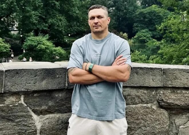 Усик дізнався своє місце в рейтингу найкращих хевівейтерів в історії України