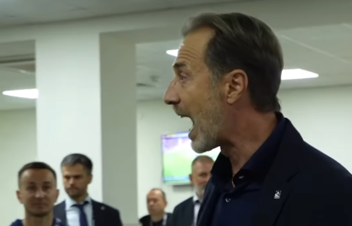 Мальдера емоційно поговорив з гравцями збірної України після матчу з Грузією – відео з роздягальні