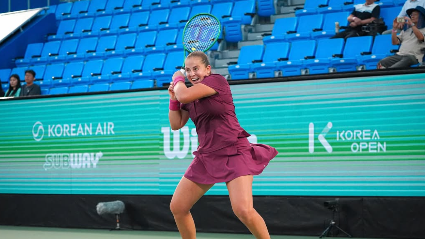 Донька українського футболіста програла триразовій переможниці Australian Open і вибула з Пекіна